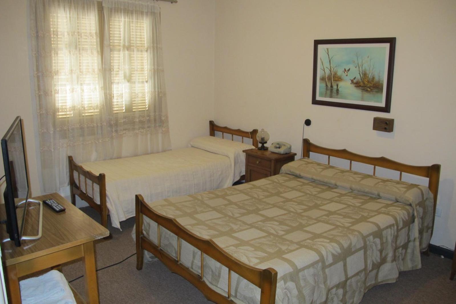 Hotel Emperador Necochea Bagian luar foto