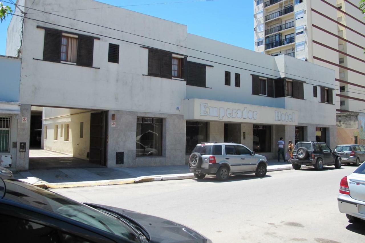 Hotel Emperador Necochea Bagian luar foto