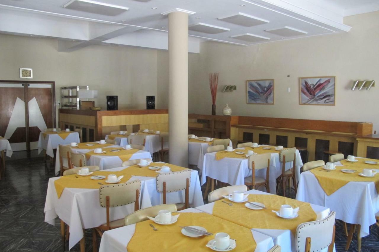 Hotel Emperador Necochea Bagian luar foto